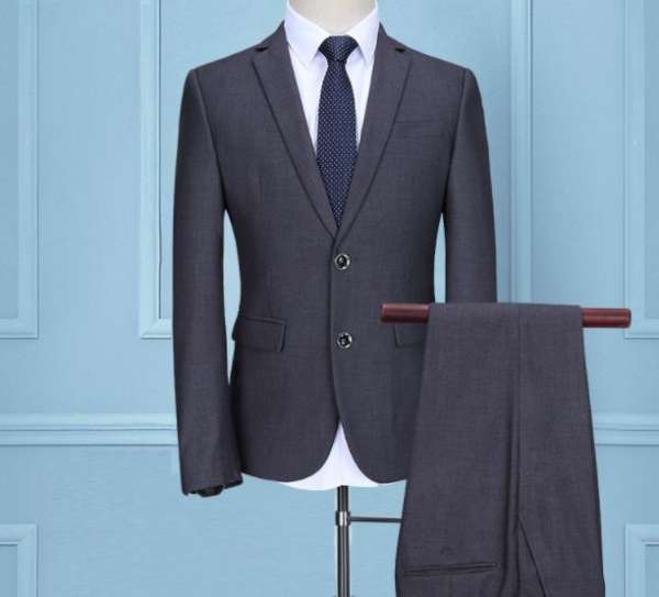 环保与性能兼具：新一代定制工作服面料的革新趋势